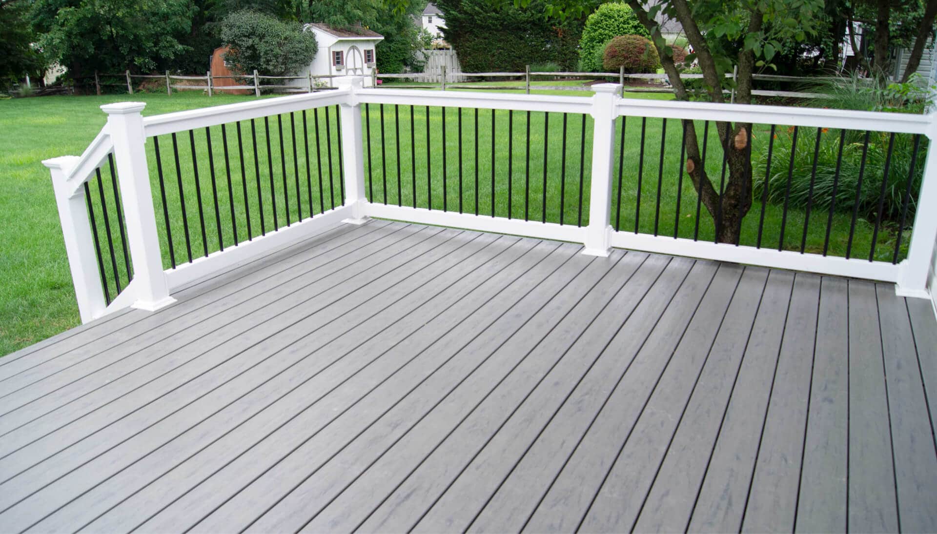 Specialists in deck railing and covers Champaign, Illinois